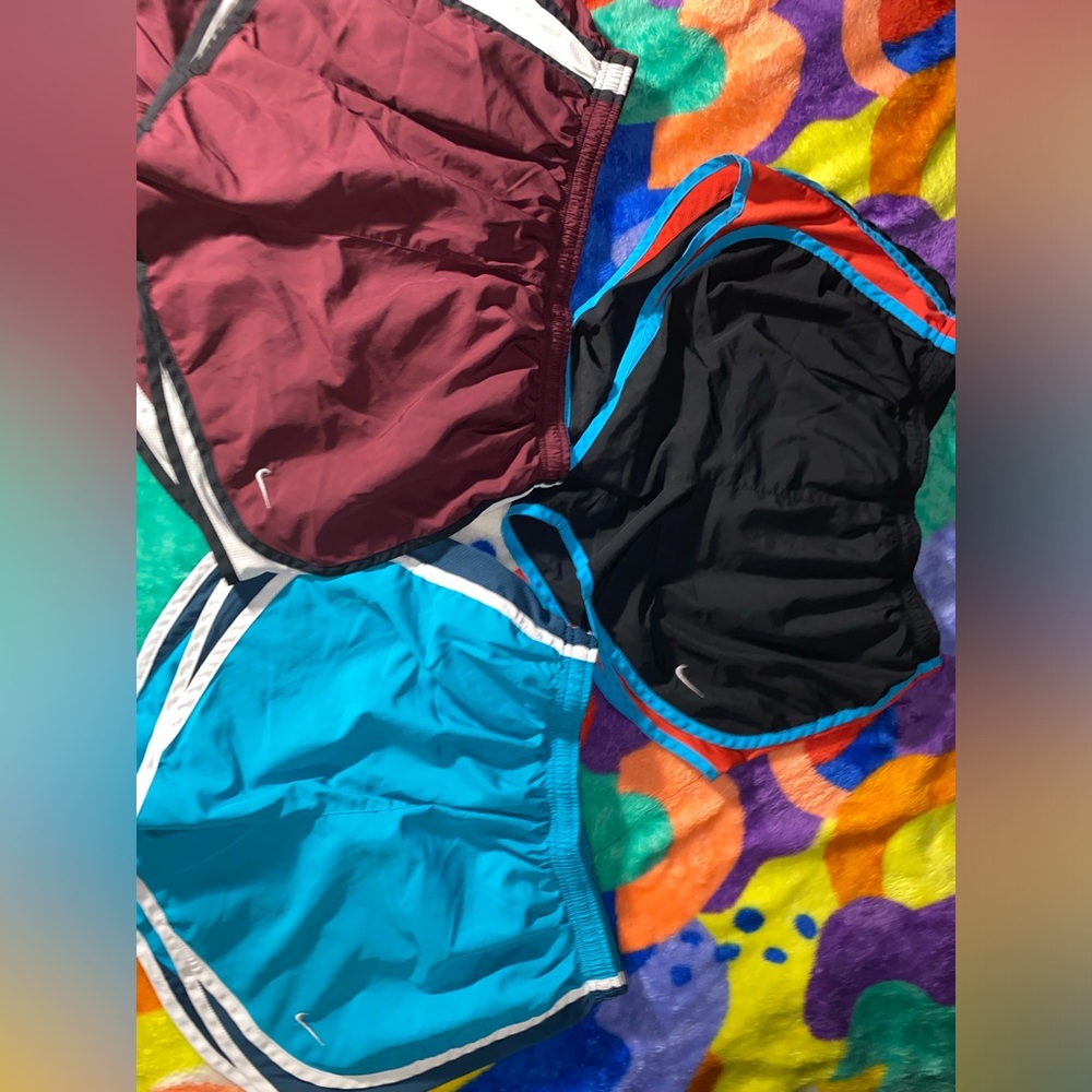 Nike short bundle woman size M
